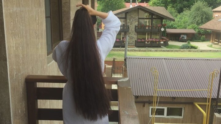 Amazing Hairplay in Balcony with Super Thick Mane - Image 2