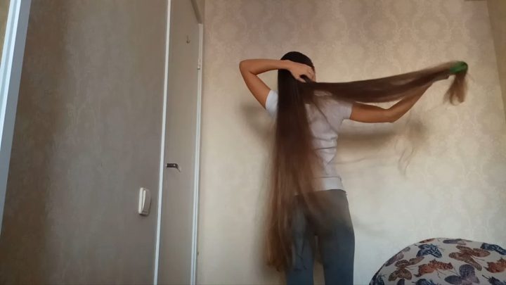 ASMR - Vera Kosyakina - Long Hair Brushing - Sexy Hair Play - Image 5