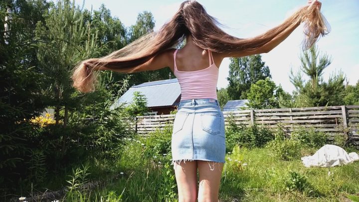 Vera Kosyakina - Wet Hair Drying in the Garden - Image 12