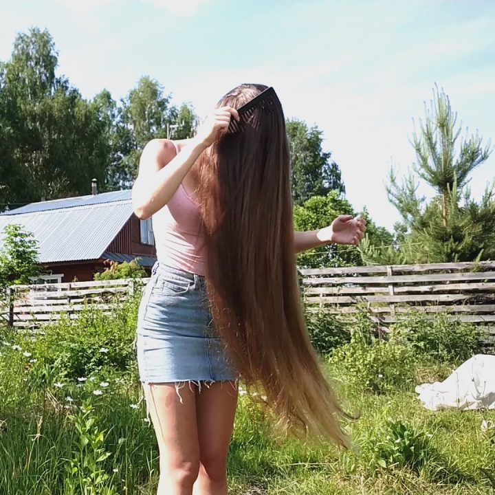 Vera Kosyakina - Wet Hair Drying in the Garden - Image 9