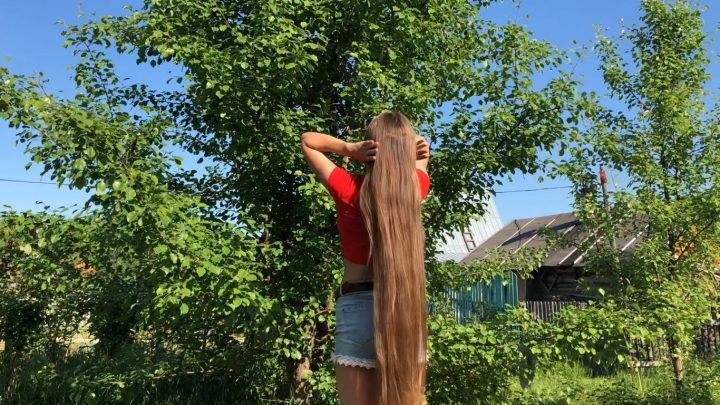 Hot Long Hair Brunette Vera's Sexy Hair Play Outside - Image 19