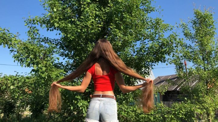 Hot Long Hair Brunette Vera's Sexy Hair Play Outside - Image 5