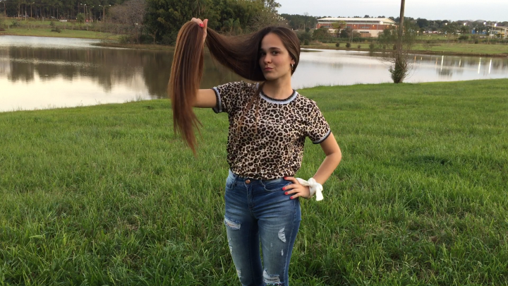 Pamela's Classic Length Hair Show in Beautiful Park - Image 6