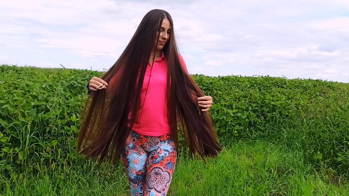 Silky Long Hair Walk in the Countryside (Doube Ponytails, Bun Drops, Combing) - Image 12