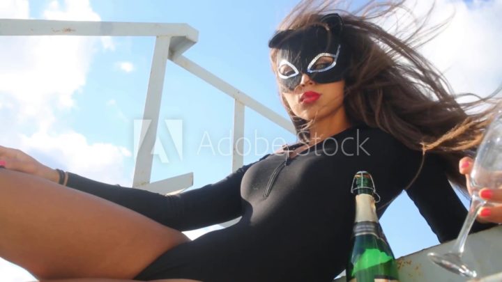 1.5 Hour of Long Hair in the Wind, Boat Tour, Walking & More with 58 Stunning Models! - Image 42