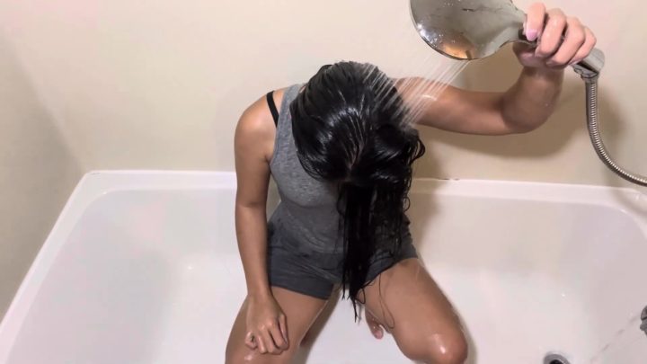 Long Hair Washing, Foaming, and Conditioning in the Bathtub Experience - Image 24